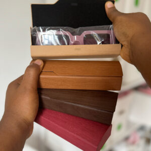 Glass case 16x5x3cm (random colour)